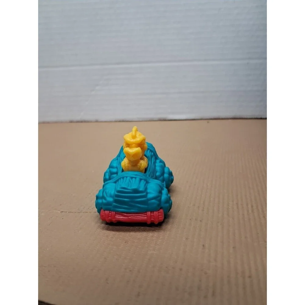 1995 Wendy's Surprize Egg Stone Age Suprise Dinosaur Pullback Car Toy!!